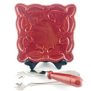 CALIFORNIA PANTRY CLASSIC CERAMIC Burgundy Embossed Square Serving Dish Utensil
